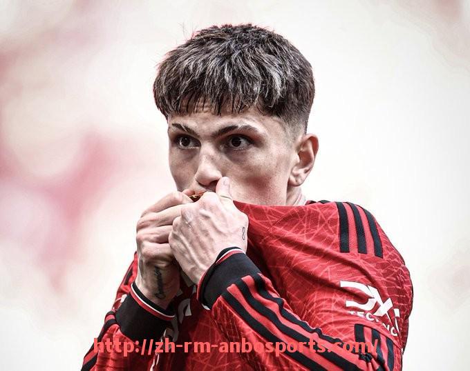 安博体育官网-世俱杯比赛战况直击:焦点赛事比分与赛场亮点回顾